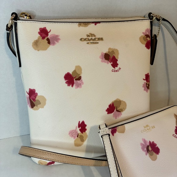 Coach Field Flora Print Crossbody Bag and Wristlet Set Chalk F59848 F86926 - Picture 2 of 16